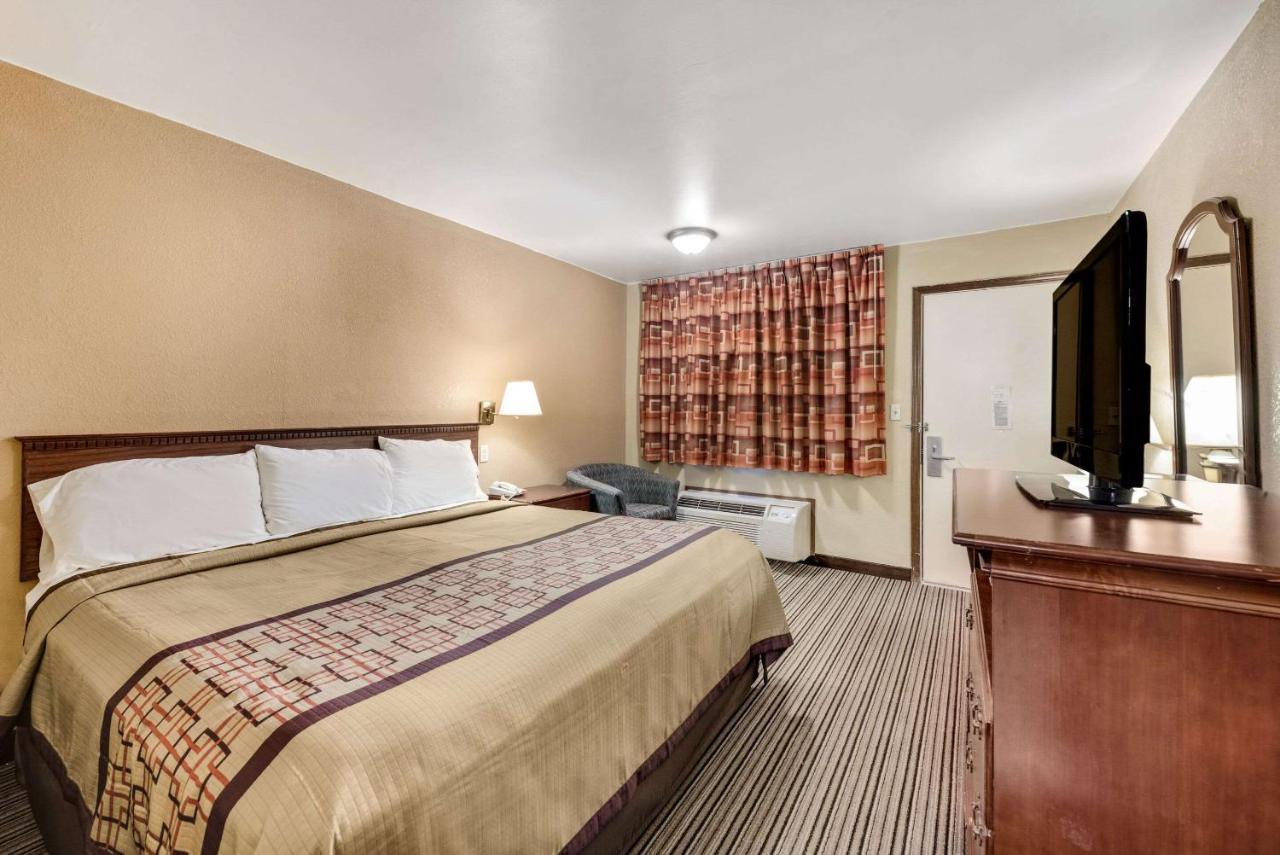 Rodeway Inn Columbus Dış mekan fotoğraf